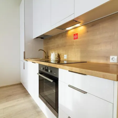 Apartman Season Surprise Apartment, By Cohost Palanga