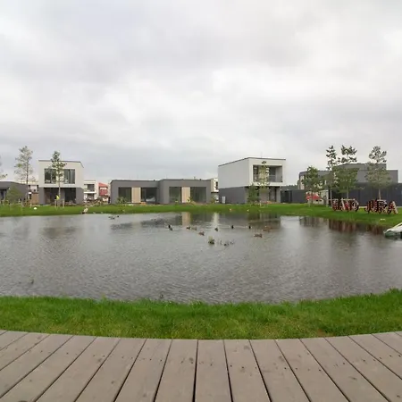 Season Surprise Apartment, By Cohost Apartman