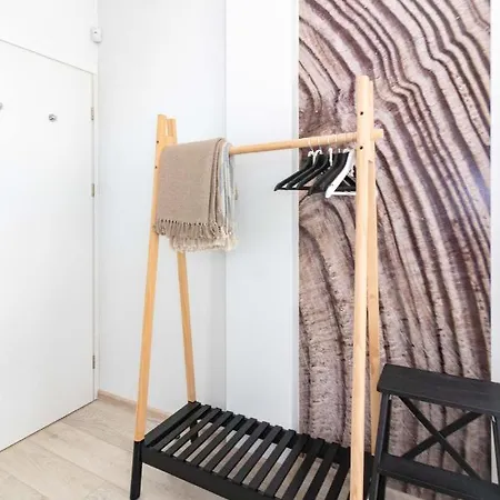 Season Surprise Apartment, By Cohost *