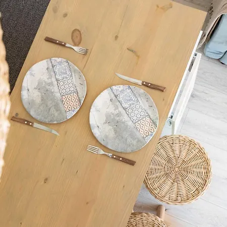 Apartman Season Surprise Apartment, By Cohost Palanga