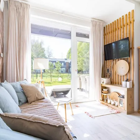 Apartman Season Surprise Apartment, By Cohost