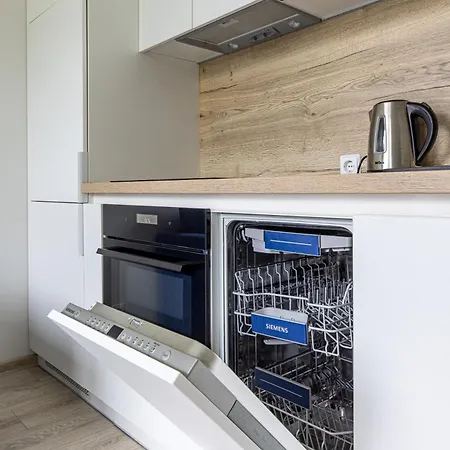 Season Surprise Apartment, By Cohost *