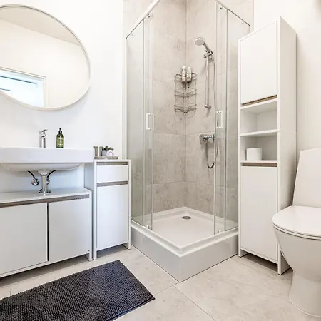 Season Surprise Apartment, By Cohost *