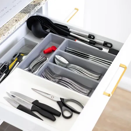 Season Surprise Apartment, By Cohost