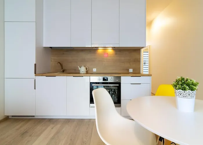 Season Surprise Apartment, By Cohost