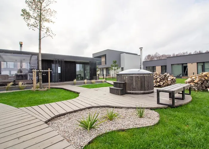 Apartment Season Surprise Apartment, By Cohost *