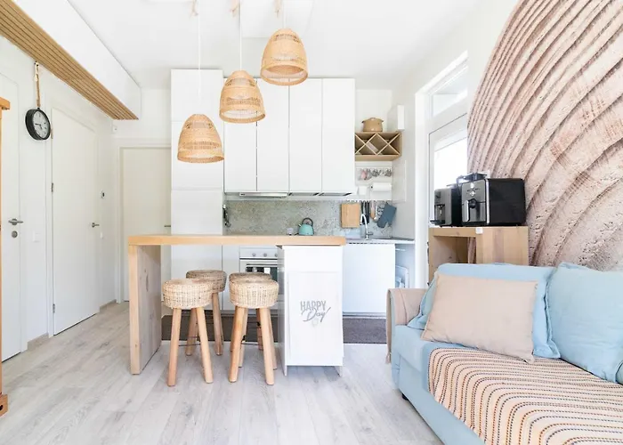 Season Surprise Apartment, By Cohost Apartment