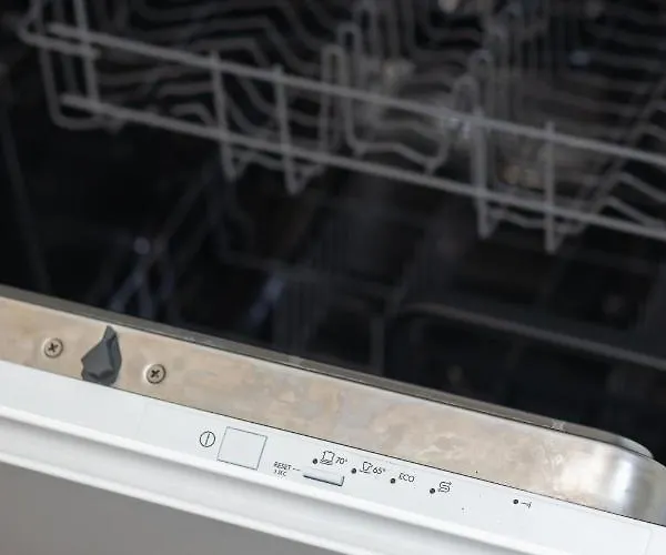 Season Surprise Apartment, By Cohost * Palanga