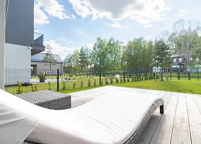 Season Surprise Apartment, By Cohost Apartment