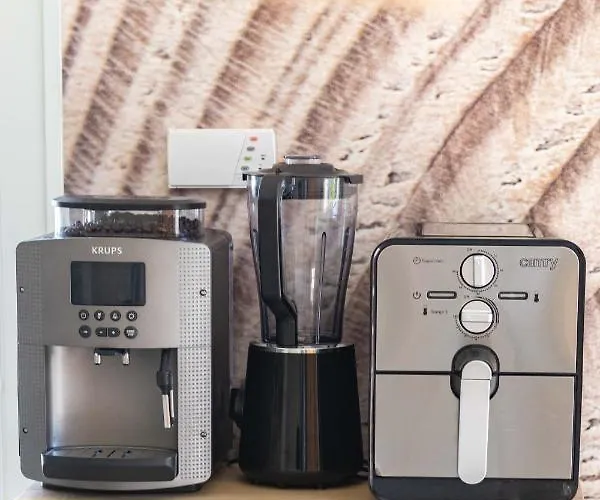 Season Surprise Apartment, By Cohost *