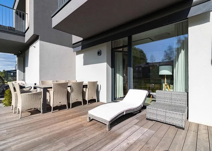 Apartment Season Surprise Apartment, By Cohost