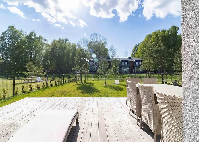 Season Surprise Apartment, By Cohost * Palanga