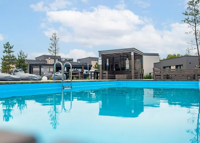 Season Surprise Apartment, By Cohost